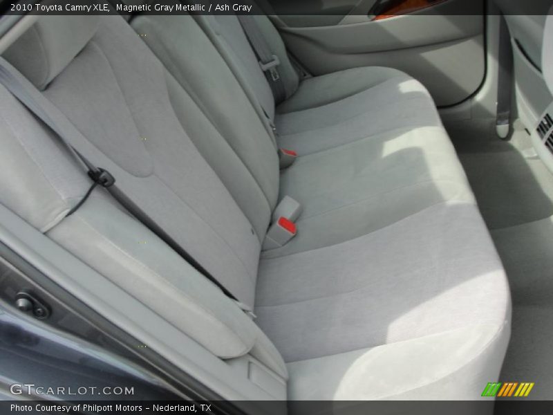 Magnetic Gray Metallic / Ash Gray 2010 Toyota Camry XLE