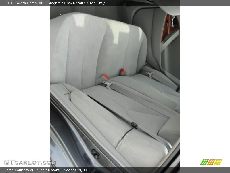 Magnetic Gray Metallic / Ash Gray 2010 Toyota Camry XLE
