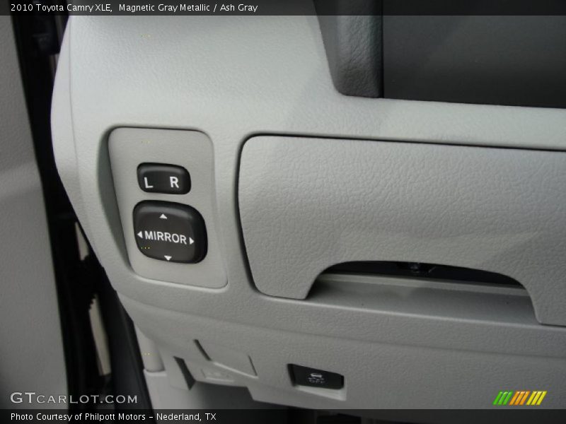 Magnetic Gray Metallic / Ash Gray 2010 Toyota Camry XLE