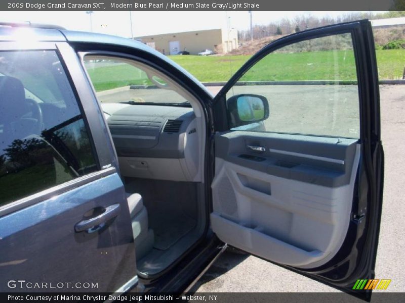 Modern Blue Pearl / Medium Slate Gray/Light Shale 2009 Dodge Grand Caravan SXT