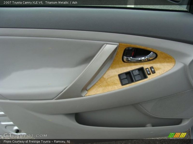 Titanium Metallic / Ash 2007 Toyota Camry XLE V6