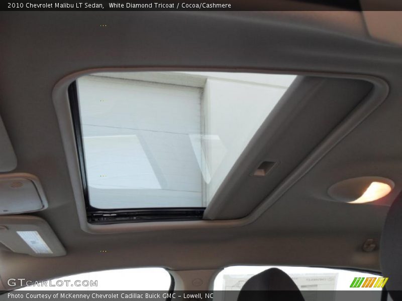 White Diamond Tricoat / Cocoa/Cashmere 2010 Chevrolet Malibu LT Sedan