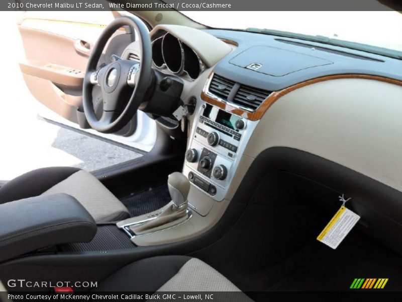 White Diamond Tricoat / Cocoa/Cashmere 2010 Chevrolet Malibu LT Sedan