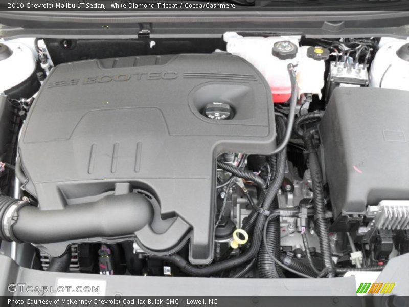 White Diamond Tricoat / Cocoa/Cashmere 2010 Chevrolet Malibu LT Sedan