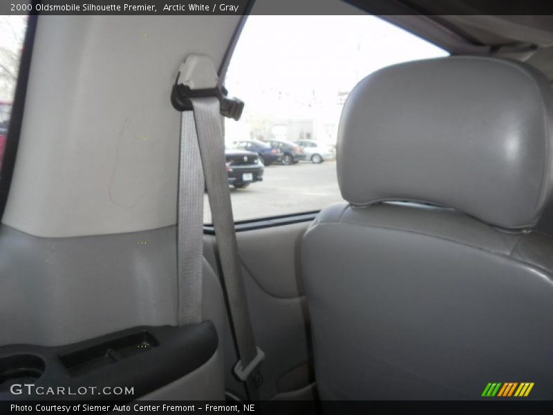 Arctic White / Gray 2000 Oldsmobile Silhouette Premier