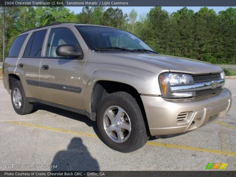 Sandstone Metallic / Light Cashmere 2004 Chevrolet TrailBlazer LS 4x4