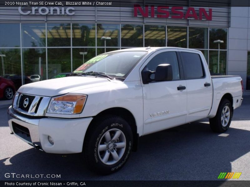 Blizzard White / Charcoal 2010 Nissan Titan SE Crew Cab