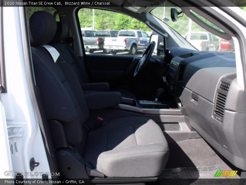 Blizzard White / Charcoal 2010 Nissan Titan SE Crew Cab