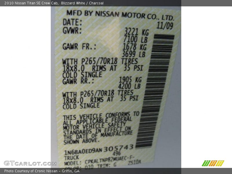 Blizzard White / Charcoal 2010 Nissan Titan SE Crew Cab