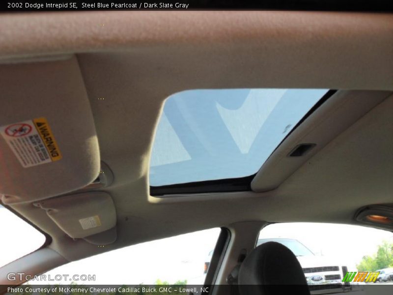 Steel Blue Pearlcoat / Dark Slate Gray 2002 Dodge Intrepid SE