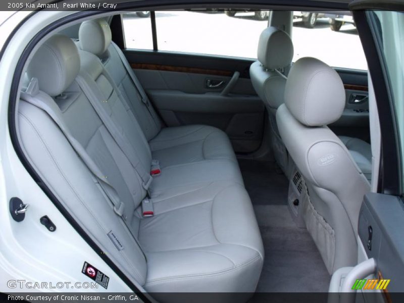 Pearl White / Gray 2005 Kia Amanti