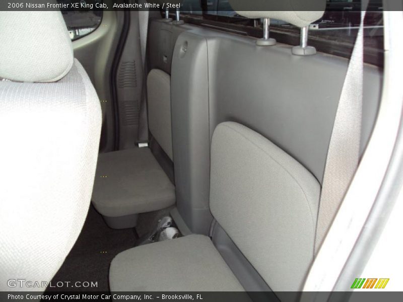 Avalanche White / Steel 2006 Nissan Frontier XE King Cab