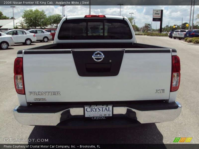 Avalanche White / Steel 2006 Nissan Frontier XE King Cab