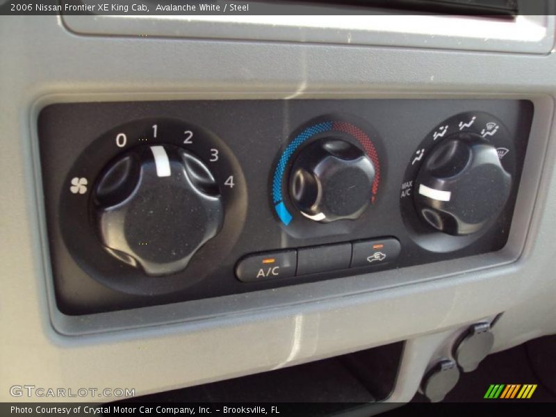 Avalanche White / Steel 2006 Nissan Frontier XE King Cab