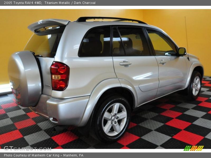 Titanium Metallic / Dark Charcoal 2005 Toyota RAV4 4WD