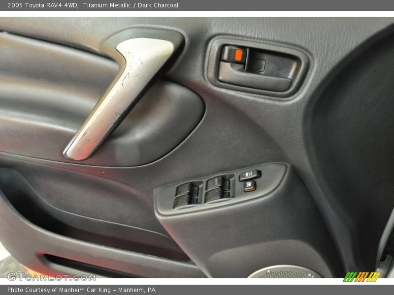 Titanium Metallic / Dark Charcoal 2005 Toyota RAV4 4WD