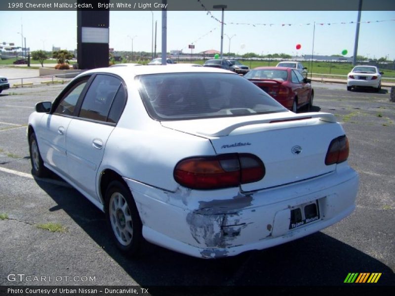 Bright White / Light Gray 1998 Chevrolet Malibu Sedan