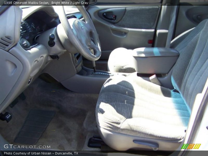 Bright White / Light Gray 1998 Chevrolet Malibu Sedan
