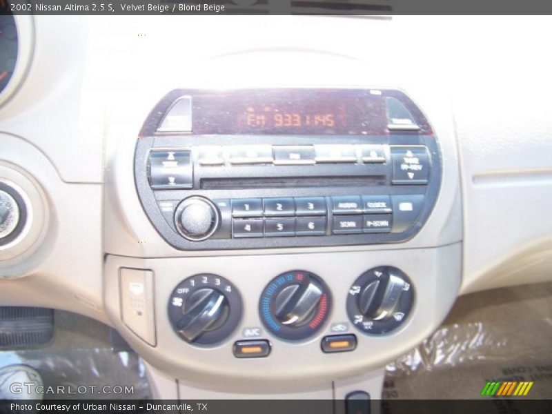 Velvet Beige / Blond Beige 2002 Nissan Altima 2.5 S