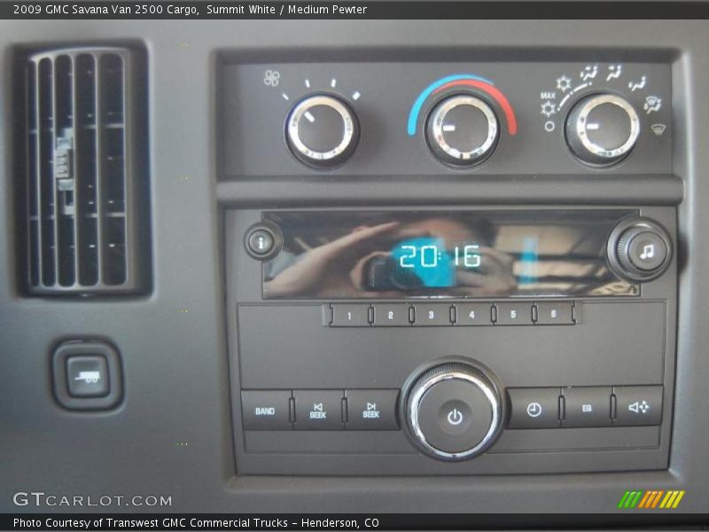 Summit White / Medium Pewter 2009 GMC Savana Van 2500 Cargo