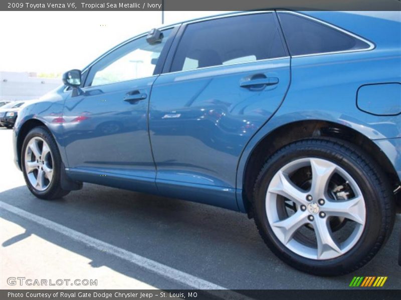 Tropical Sea Metallic / Ivory 2009 Toyota Venza V6
