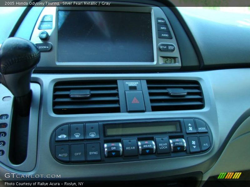 Silver Pearl Metallic / Gray 2005 Honda Odyssey Touring