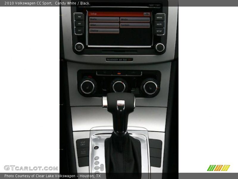 Candy White / Black 2010 Volkswagen CC Sport