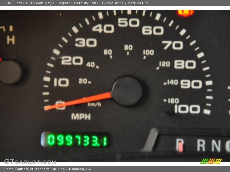 Oxford White / Medium Flint 2002 Ford F350 Super Duty XL Regular Cab Utility Truck