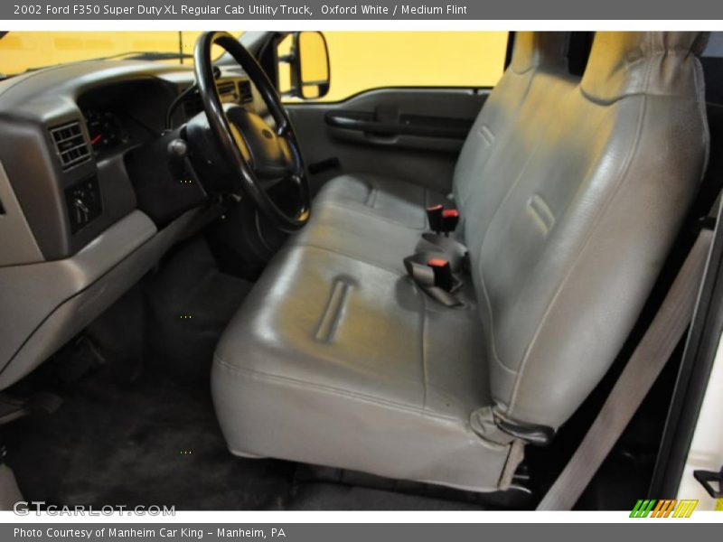 Oxford White / Medium Flint 2002 Ford F350 Super Duty XL Regular Cab Utility Truck