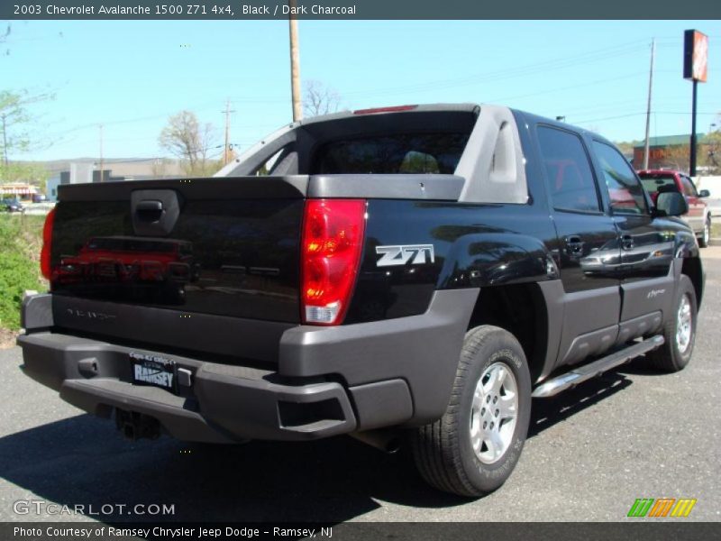 Black / Dark Charcoal 2003 Chevrolet Avalanche 1500 Z71 4x4