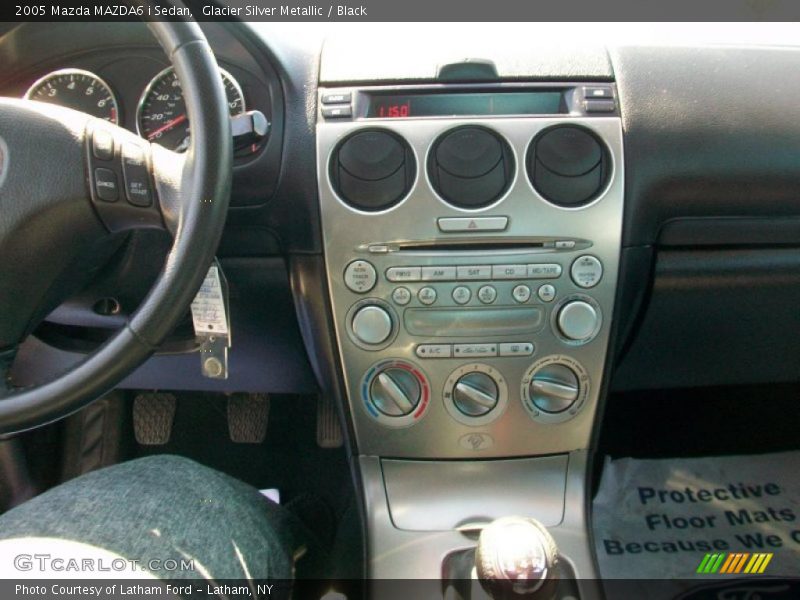 Glacier Silver Metallic / Black 2005 Mazda MAZDA6 i Sedan