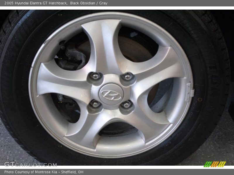 Black Obsidian / Gray 2005 Hyundai Elantra GT Hatchback