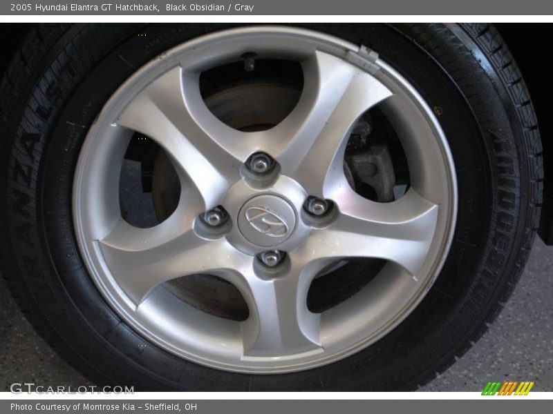 Black Obsidian / Gray 2005 Hyundai Elantra GT Hatchback