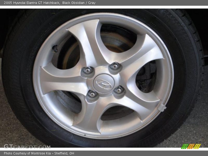 Black Obsidian / Gray 2005 Hyundai Elantra GT Hatchback