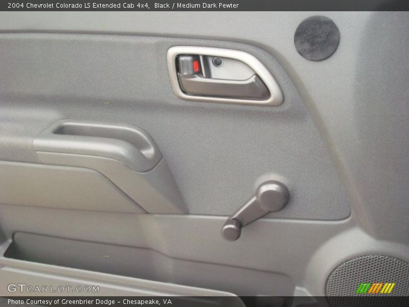 Black / Medium Dark Pewter 2004 Chevrolet Colorado LS Extended Cab 4x4