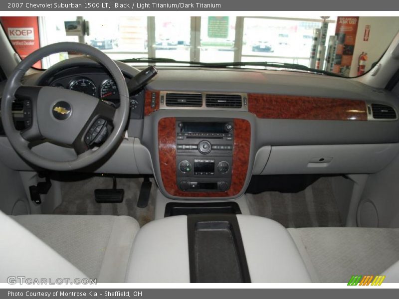 Black / Light Titanium/Dark Titanium 2007 Chevrolet Suburban 1500 LT