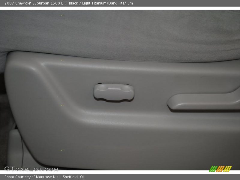 Black / Light Titanium/Dark Titanium 2007 Chevrolet Suburban 1500 LT