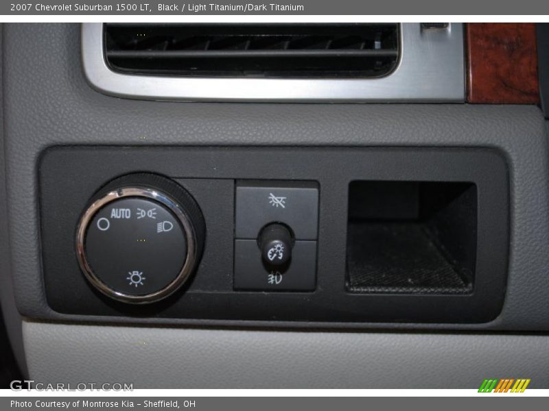 Black / Light Titanium/Dark Titanium 2007 Chevrolet Suburban 1500 LT