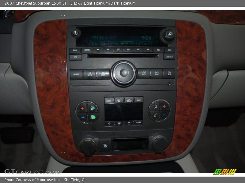 Black / Light Titanium/Dark Titanium 2007 Chevrolet Suburban 1500 LT