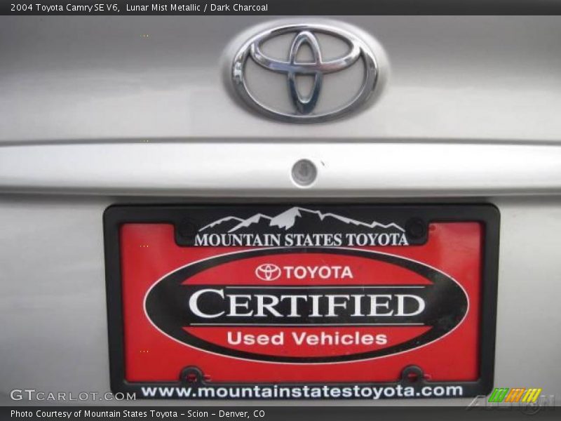 Lunar Mist Metallic / Dark Charcoal 2004 Toyota Camry SE V6