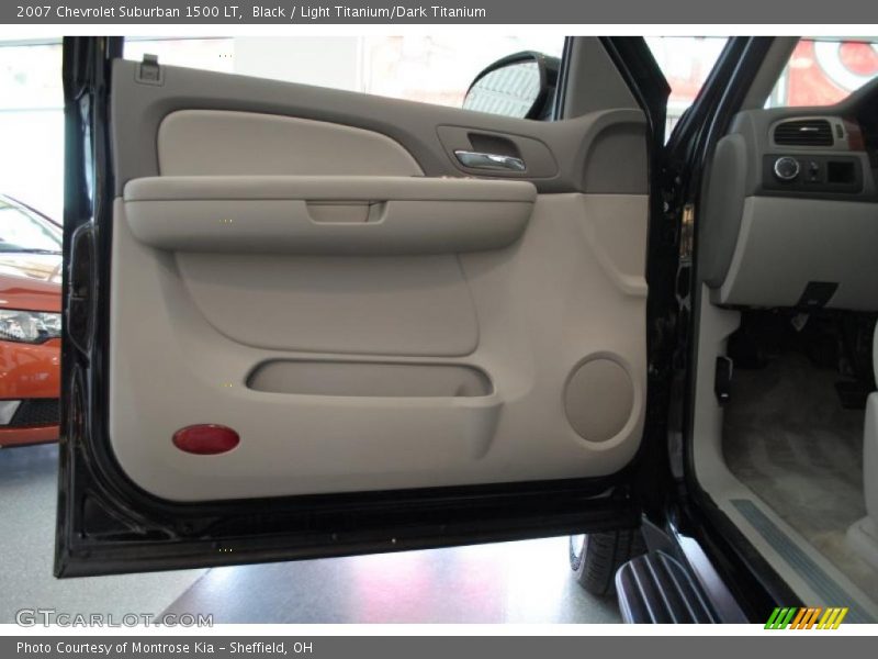 Black / Light Titanium/Dark Titanium 2007 Chevrolet Suburban 1500 LT
