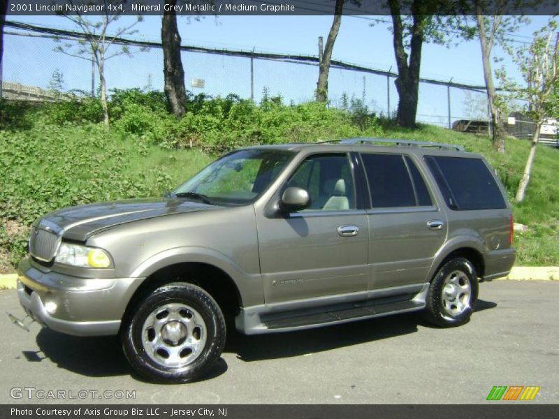 Mineral Grey Metallic / Medium Graphite 2001 Lincoln Navigator 4x4