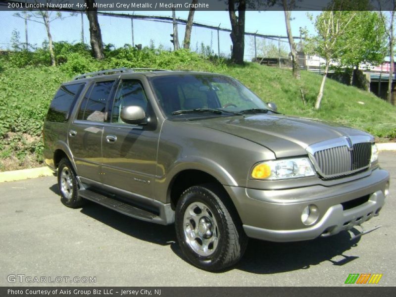 Mineral Grey Metallic / Medium Graphite 2001 Lincoln Navigator 4x4