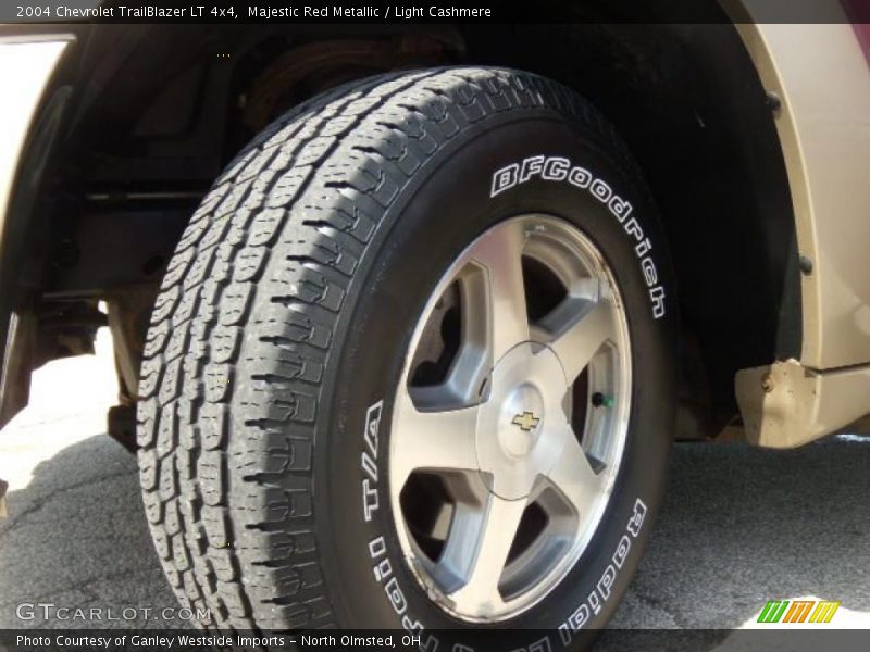 Majestic Red Metallic / Light Cashmere 2004 Chevrolet TrailBlazer LT 4x4