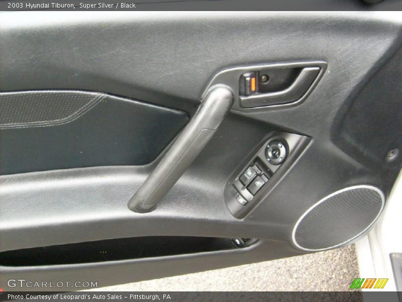 Super Silver / Black 2003 Hyundai Tiburon