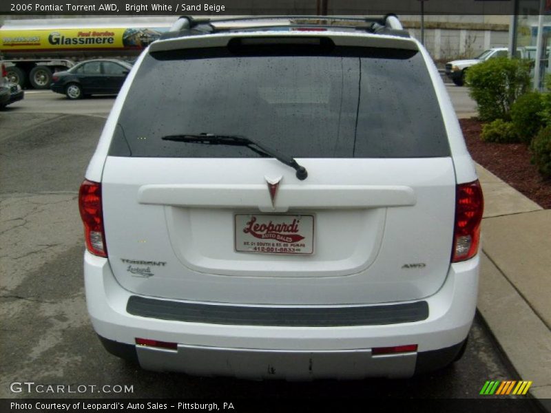 Bright White / Sand Beige 2006 Pontiac Torrent AWD