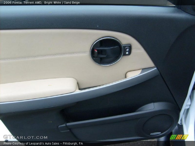 Bright White / Sand Beige 2006 Pontiac Torrent AWD
