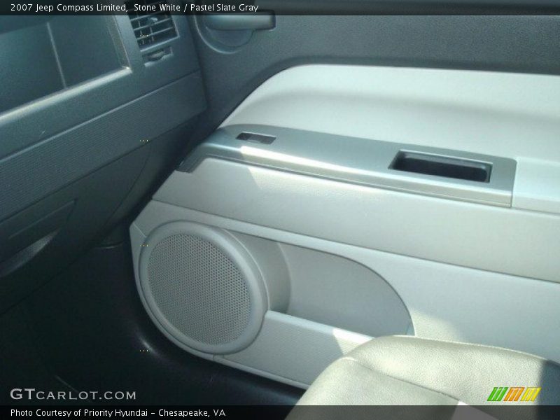 Stone White / Pastel Slate Gray 2007 Jeep Compass Limited