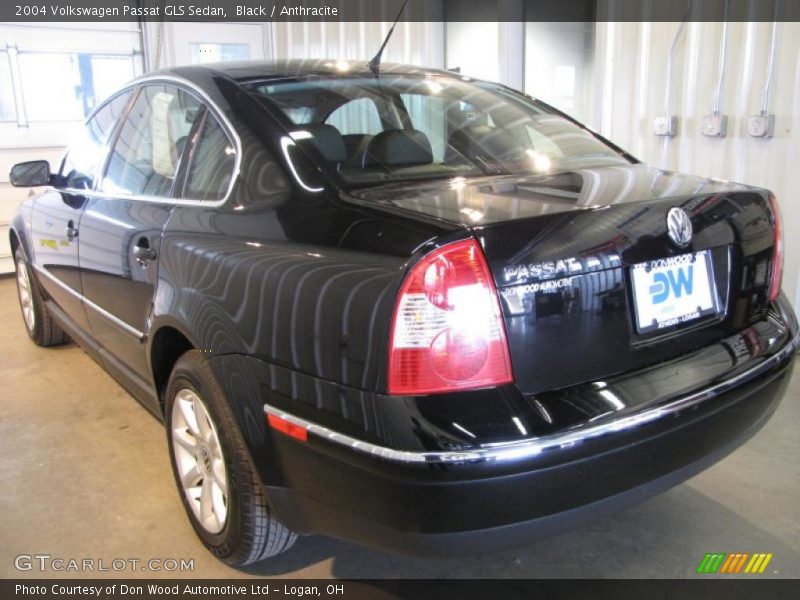 Black / Anthracite 2004 Volkswagen Passat GLS Sedan