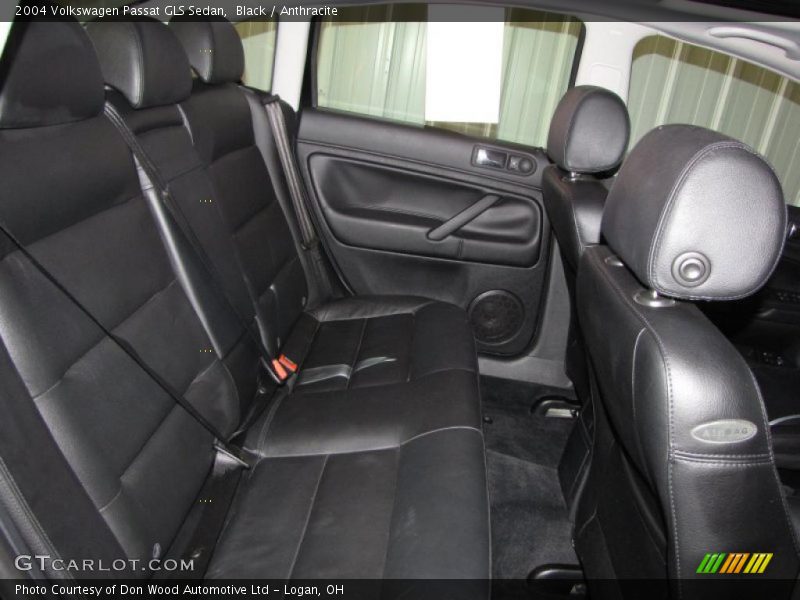 Black / Anthracite 2004 Volkswagen Passat GLS Sedan